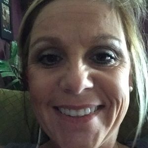 Meet your Posher, Stacy